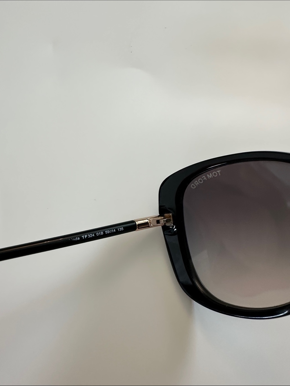Tom Ford Linda Women's Black Oversized Sunglasses - Picture 6 of 10